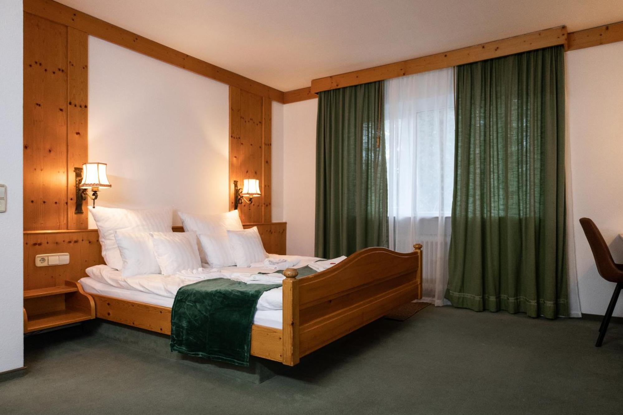 Hotel Zum See, Titisee Exterior foto
